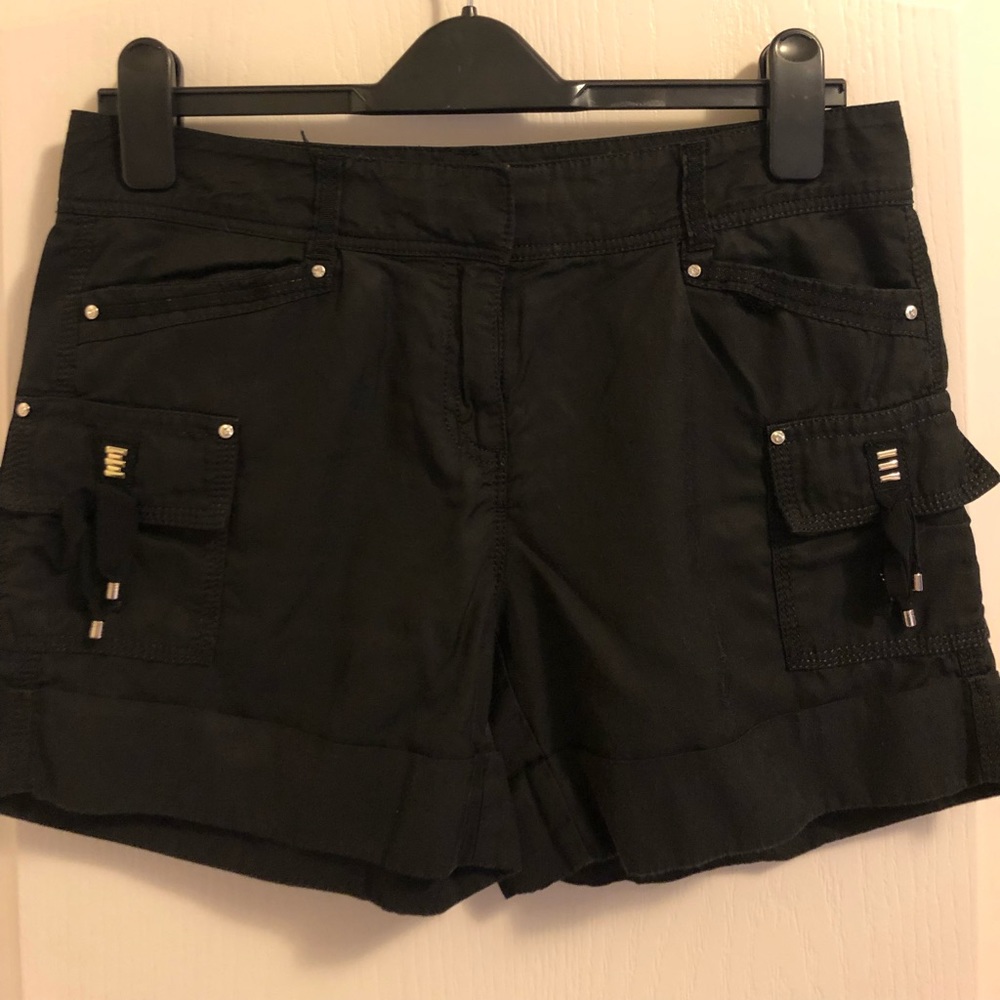 Whitehouse Blackmarket- Short